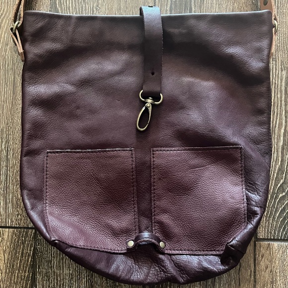 AWL SNAP fold down brown soft leather crossbody bag - Picture 6 of 14